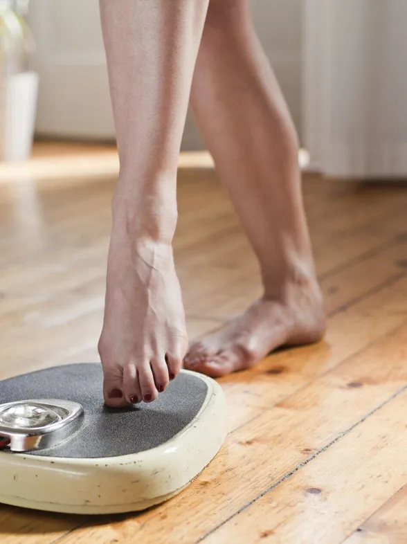 ¿Sabes cómo pesarte de forma adecuada?