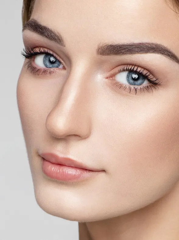 Redefinir las cejas con maquillaje permanente, ¿te atreves?