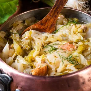 ¿Qué es la dieta de sopa de col? Conoce la realidad detrás del régimen