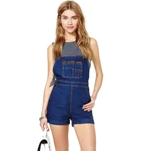 Hoe draag je een salopette in jeans zonder op een verhuizer te lijken?