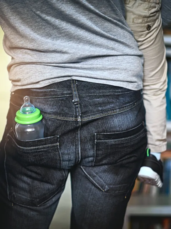 12 cosas que los papás hacen cuando les dejas al cuidado de vuestro bebé