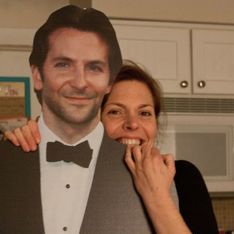 Fan de l'acteur, elle vit avec un Bradley Cooper en carton (Photos)