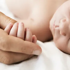 El Ministerio de Justicia busca una solución para los bebés de vientre de alquiler