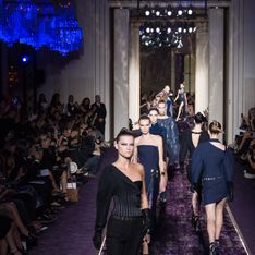 Atelier Versace : Le défilé Haute Couture Automne-Hiver 2014/2015 en vidéos