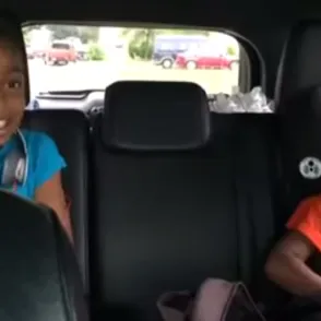 Unos padres quisieron sorprender a sus hijos… ¡y la sorpresa se la llevaron ellos!