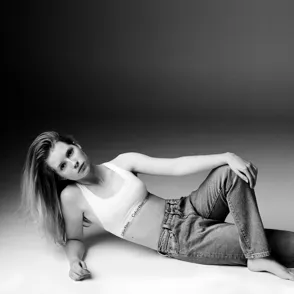 Lottie Moss, la hermana de Kate Moss triunfa junto a Calvin Klein Jeans