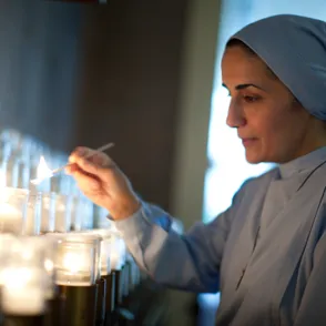 La Iglesia Anglicana vota a favor de las mujeres obispo