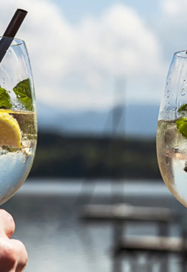 Een jongere huid en meer energie: 9 voordelen van meer water drinken