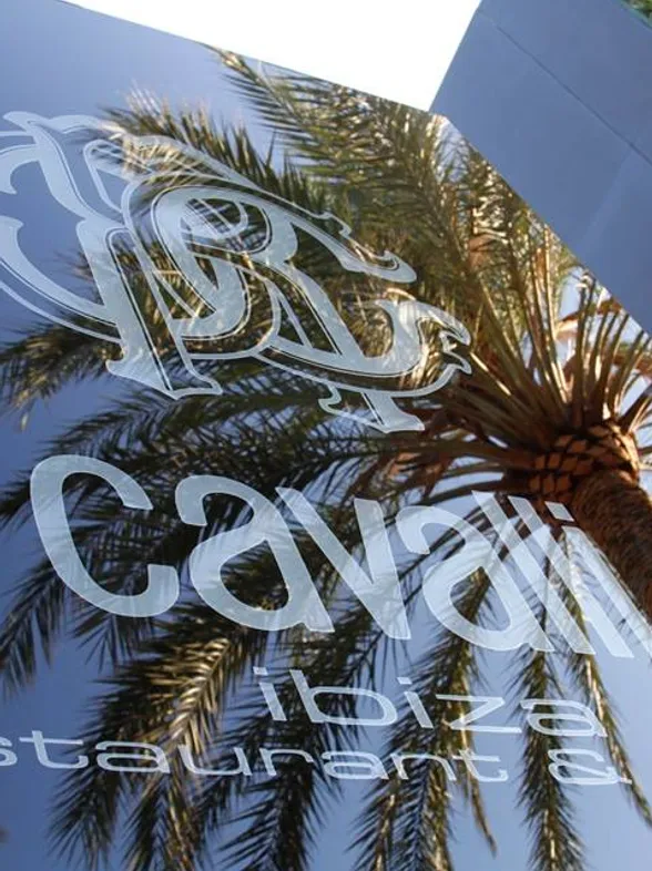 Roberto Cavalli estrena restaurante de lujo en Ibiza