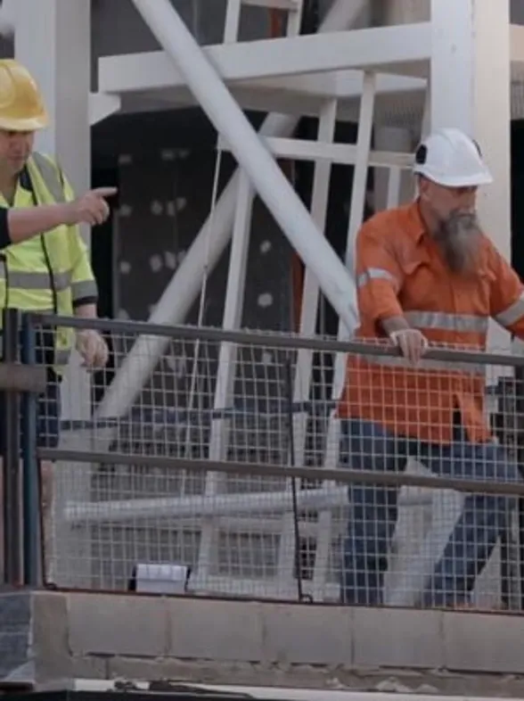 Builders Call Out To Women On Their Way To Work. Trust Us, It’s Not What You Think