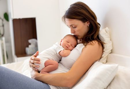 Bébé a 1 mois : savez-vous tout ce dont il a besoin ?