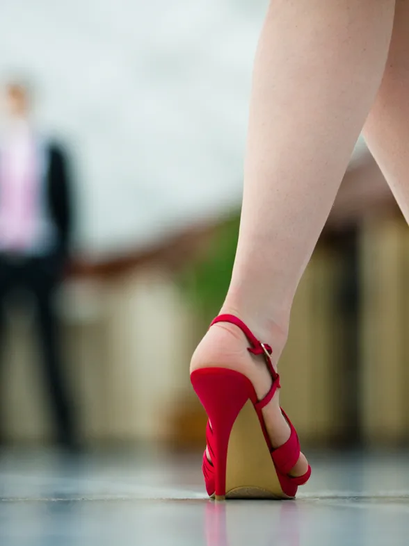 1 vrouw op 5 wordt meer opgewonden van schoenen dan van haar partner