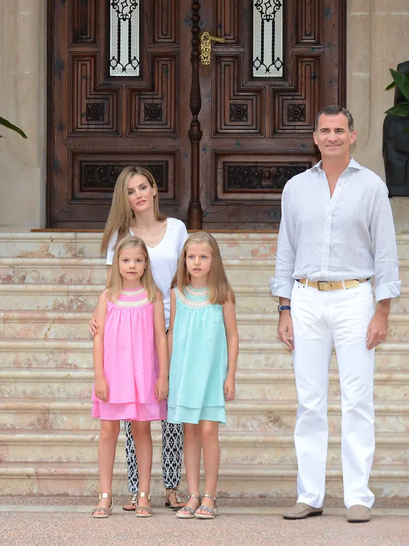 El primer posado de Felipe y Letizia en Marivent como Reyes