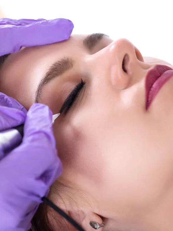 Permanent Make-up: Die besten Methoden, ihre Kosten & Tipps