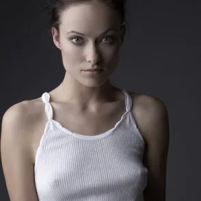 Llega una nueva moda: ¿Adiós sujetador?