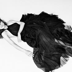 Keira Knightley enlève le haut pour Interview Magazine (Photos)