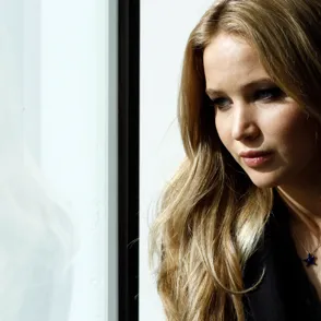 Jennifer Lawrence y otras celebrities sufren la filtración de fotos comprometidas en la red