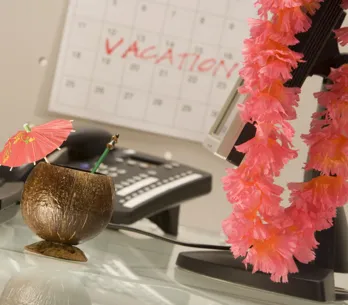 10 tips om het vakantiegevoel ook op kantoor op te roepen